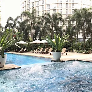 Bluesky Serviced Airport Plaza Apartment